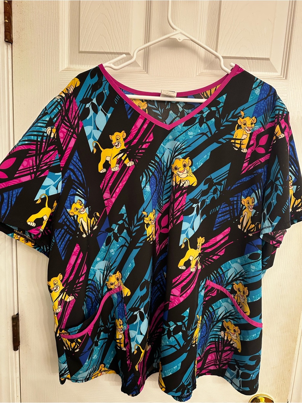 3xL Disney Lion King Print V-Neck ScrubTop in Black, Blue & Fuchsia